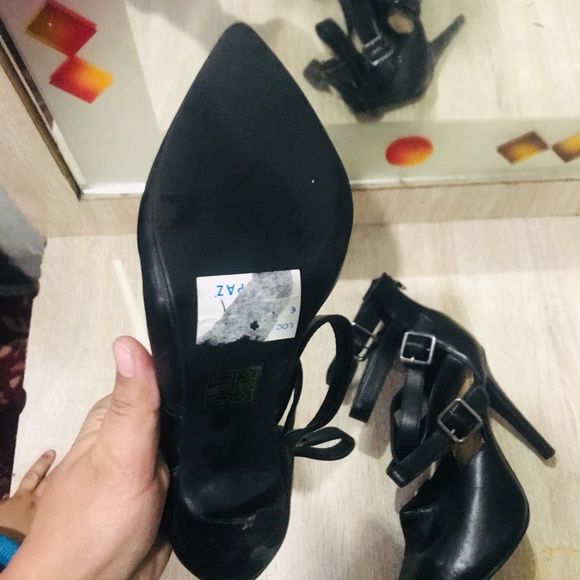 Imported black heels - Picture 3 of 4